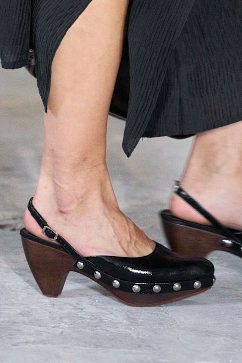 Slingback Clogs bei Comey, Frühahr/Sommer 2025