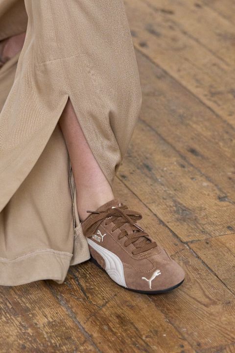 Braune Puma Speedcats bei Feben, Frühjahr/Sommer 2025