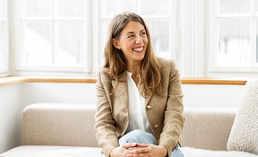 Sara Basad auf marieclaire.de zu ihren Career Learnings. Foto: Maria Schinz.