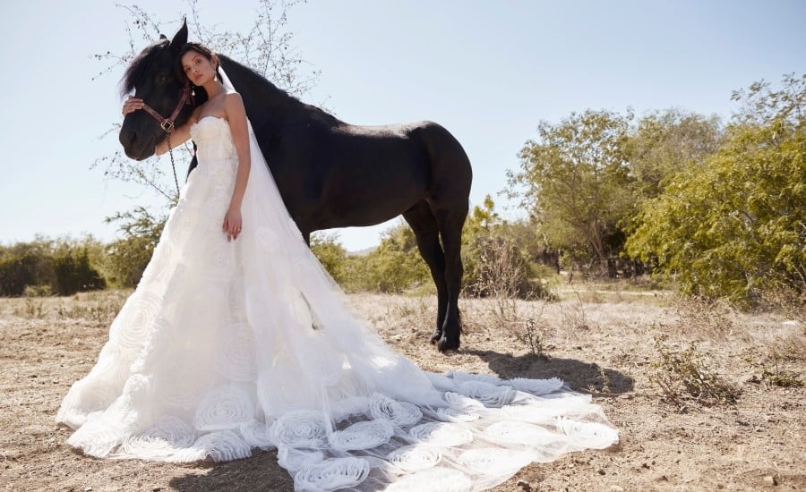 Nadia Manjarrez präsentiert die Bridal Frühjahr/Sommer 2025 Kollektion