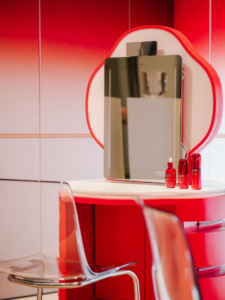 Lieblingsprodukte von Mabel: Hautanalyse mit dem "Skin Visualizer" von Shiseido.