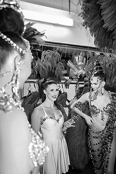 Moulin Rouge / Lea Zirkusartistin / Paris 05-2025