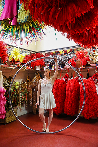 Moulin Rouge / Lea Zirkusartistin / Paris 05-2025