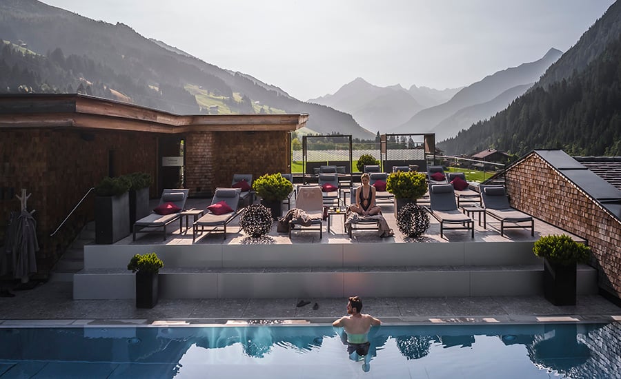 Rooftop Pool. Foto: Alpin Spa Hotel Tuxerhof