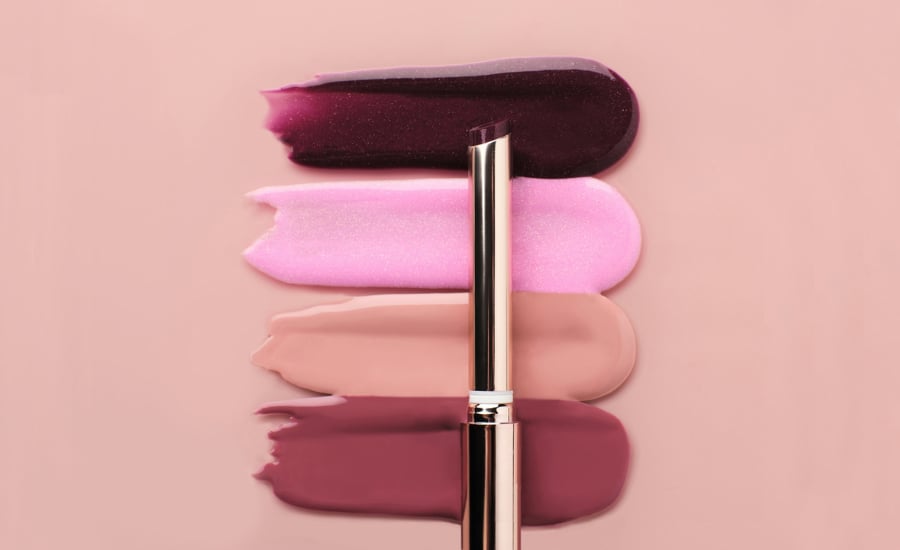 Anastasia Beverly Hills "Kiss Theory" vereint mit der Produktneuheit Farbe, Glanz und Feuchtigkeit.