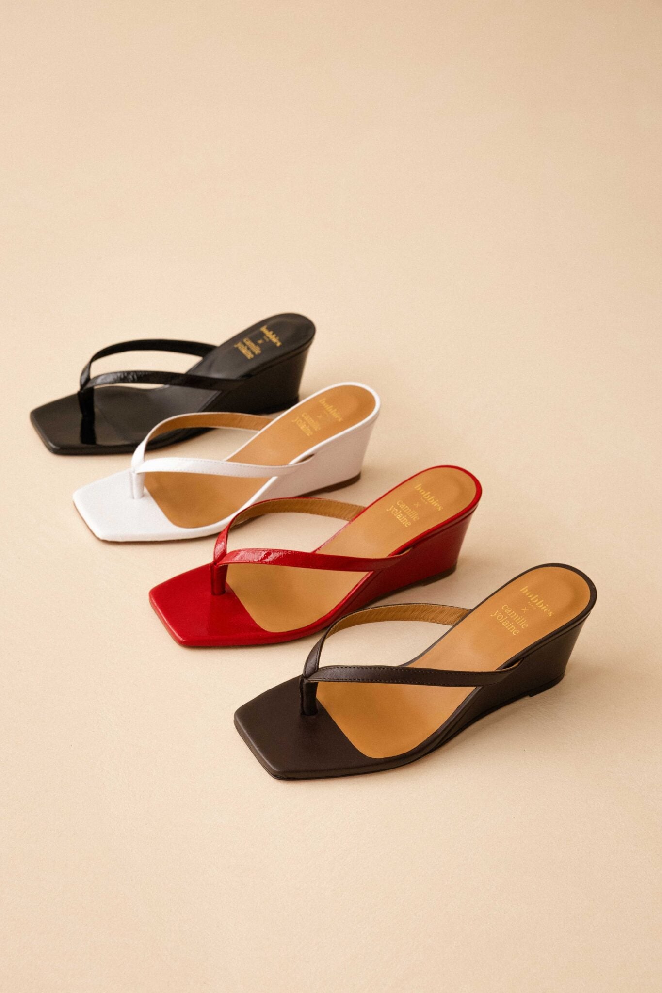 Bobbies Gabrielle Keilabsatz-Zehentrenner-Sandalen
