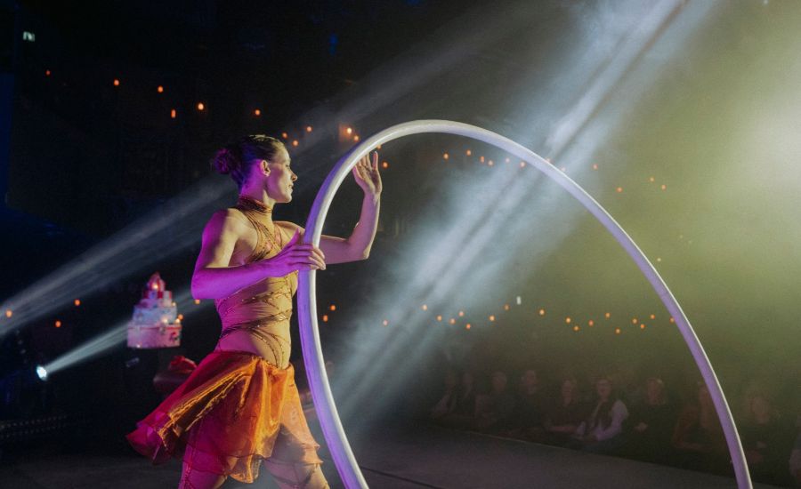 Lea Toran Jenner bei ihrer ersten Solo-Show "Zirkus Lea Live". Foto: zunderfotografie