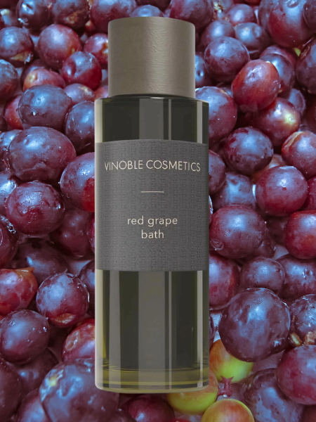 Beauty News im November 2025: Das „Red Grape Bath“ von Vinoble Cosmetics nutzt antioxidative Wirkstoffe aus roten Trauben, um die Haut zu regenerieren und sie mit Feuchtigkeit und natürlicher Pflege zu versorgen.