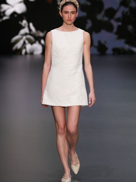 Isabel Sanchis kurzes Kleid