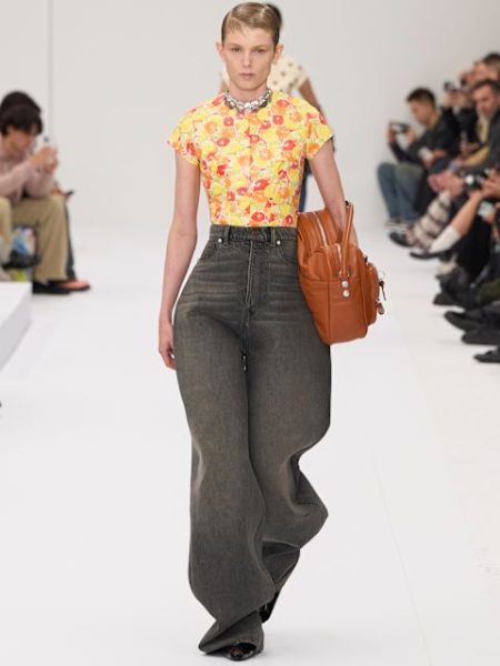 Graue Barreljeans bei Acne