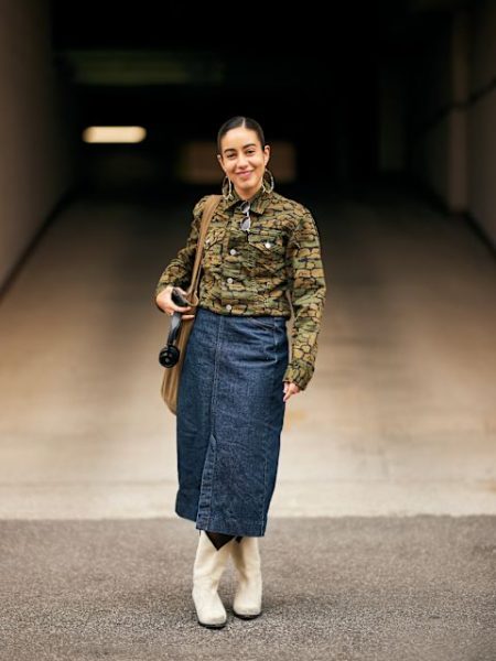 Bluse zu dunklem Jeansrock